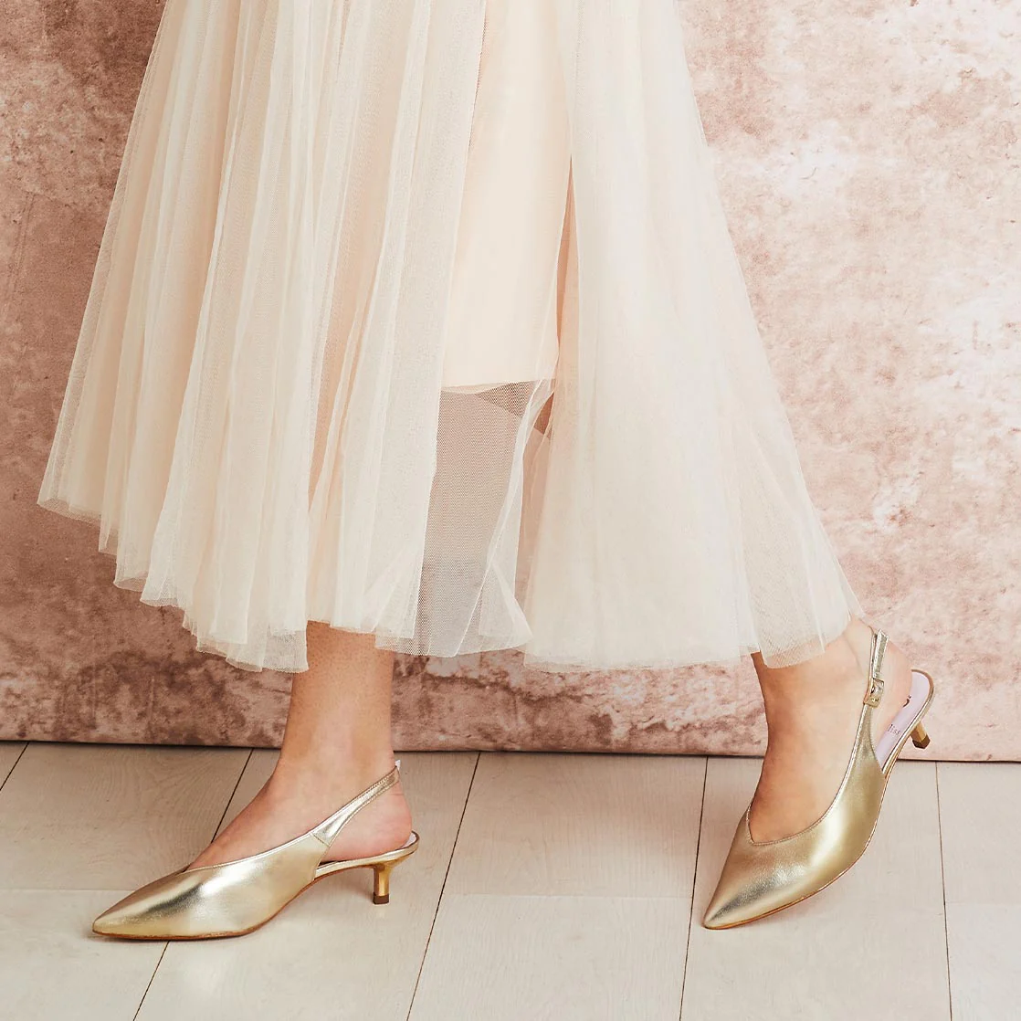 Kara: Gold Leather - Image 4