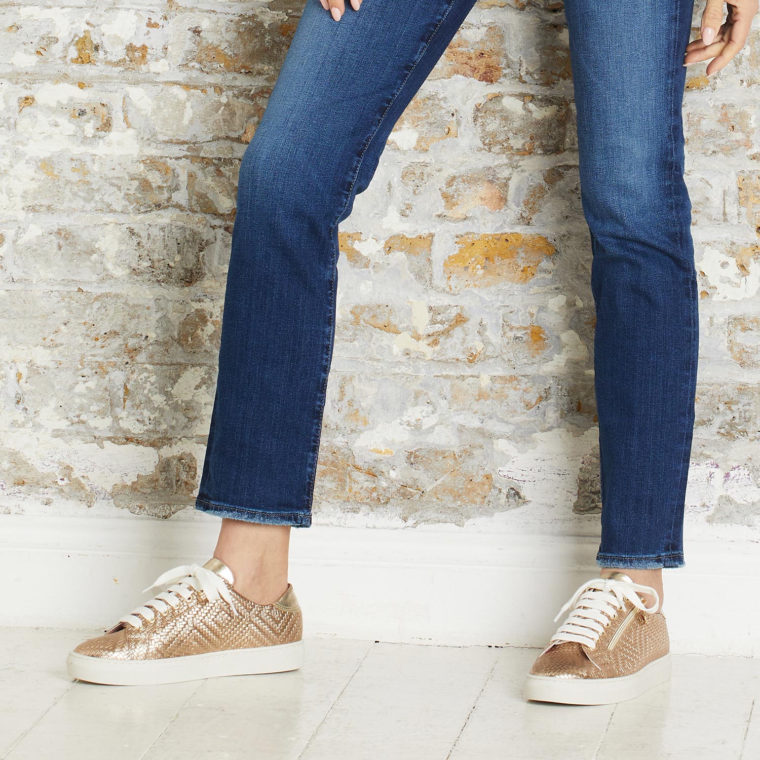 Sprint: Metallic Weave Leather - Image 4