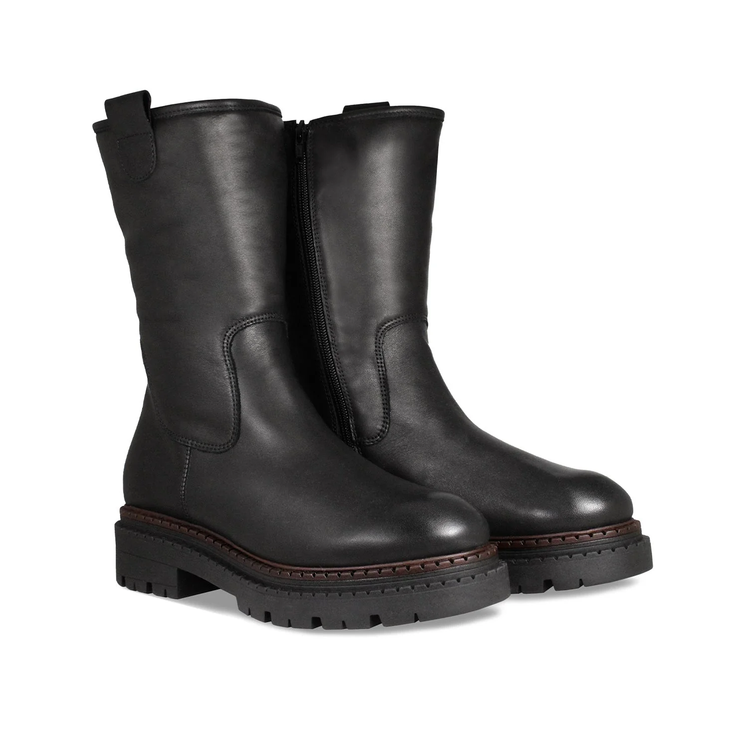 Stella: Black Leather - Image 4